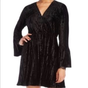 Laundry by Shelli Segal Black Velvet Dress